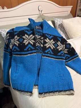 Vintage American Eagle 🦅 Outfitters Alpaca/ Wool Sweater